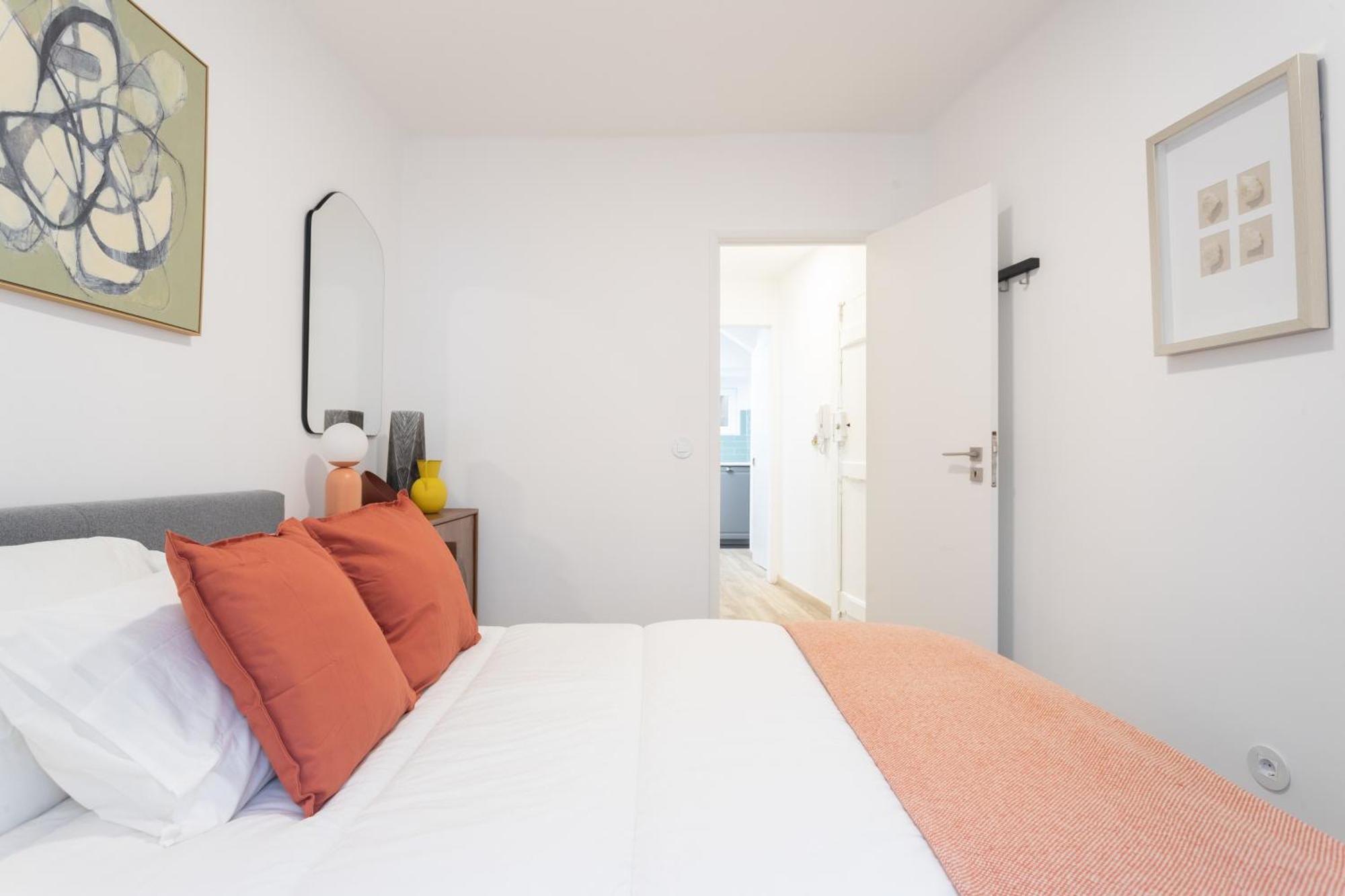 Apartment Cozy And Confy First Floor, Ace Location, 2 Bedrooms *